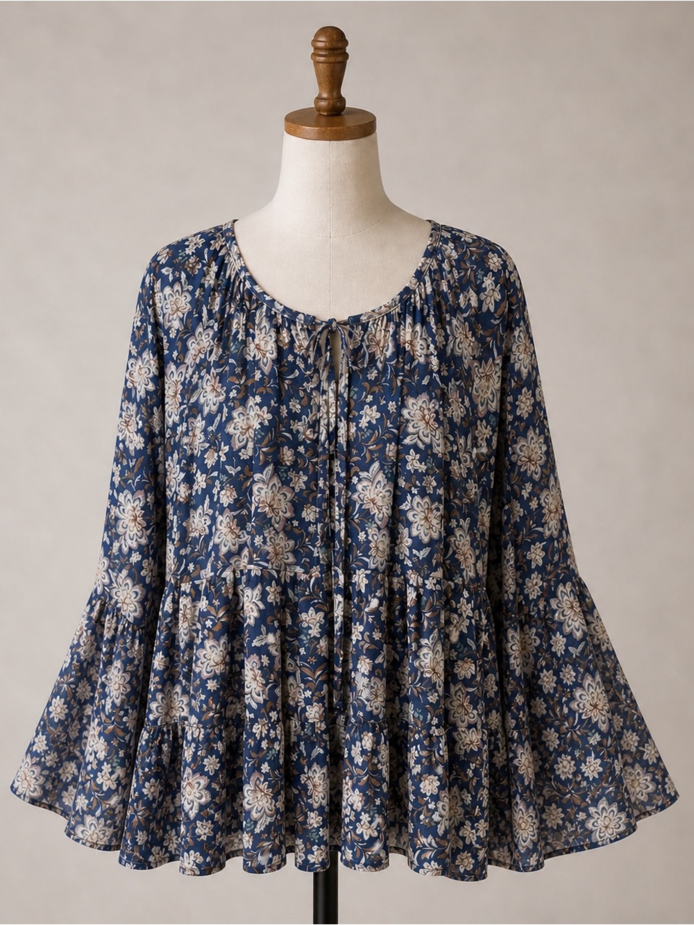 1.4.3. Story by Line Up Blue Floral Blouse